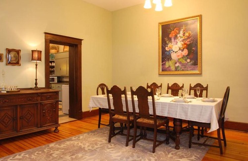 Galena House | The Galena Row House