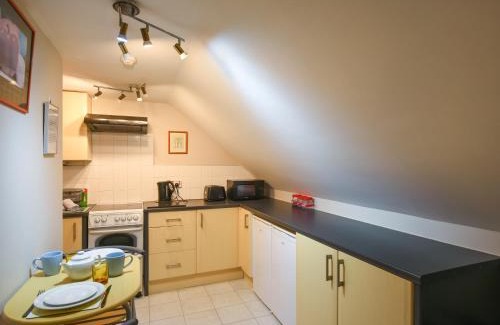 Llanteg House | The Garden Lodge Flat - Uk49415