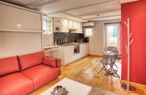 Valbonne Apartment | THE GARDEN OF THE VILLAGE IN VALBONNE (3 *): live in-out