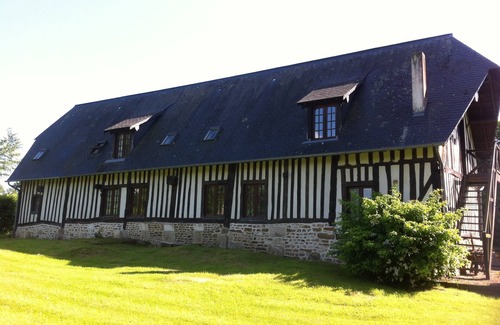 Bonneville-la-Louvet Cottage | The Garennes within the Domain Tostes