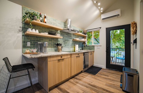 Olde Town House | The Gateway Barn - Cozy King Suite & Walk to Main Street