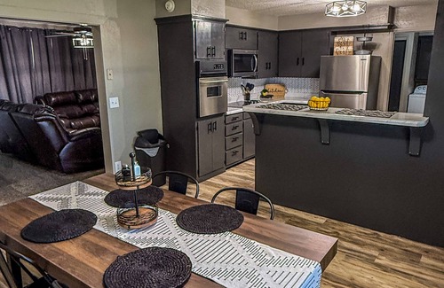 Seiling House | The Gifted Stay @ Seiling - 3BR/2BA In The Heart of Western Oklahoma!