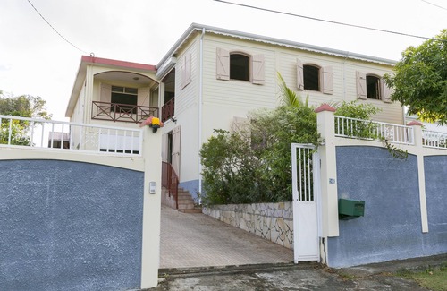 L'Autre-Bord Apartment | The GITE AYONBETY, apartment for seasonal rental 3 minutes from the beach.