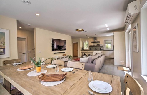 Garrison House | 'The Glabin’: Garrison Gem w/Deck & Fire Pit!