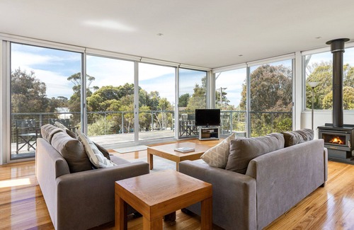 Flinders House | The Glass House close to Flinders beach