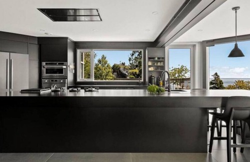 Halifax County House | The Glass House - Inspiration on the Ocean