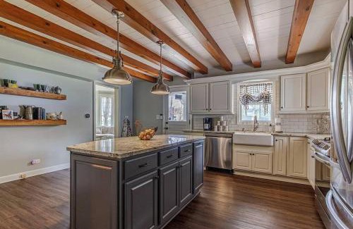 Kaneville House | The Goat Farm