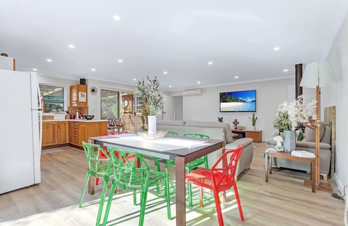 Basin View House | The Goddess of Wine Retreat with 3pm Checkout