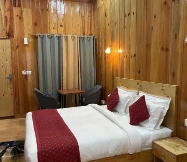 Mukteshwar Hotel | The Golden Castle Hotels