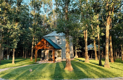 Seymour Cabin | The Grainery is a cozy farm stay, nestled in the Ozark hills