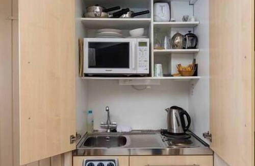 Pelynt House | The Granary Suite: A spacious Double/Twin suite