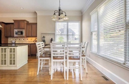 Cliftondale House | The Grand Palace Of Atlanta Near Airport