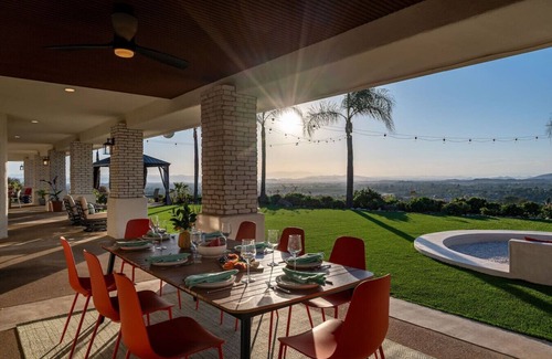 Temecula Apartment | The Grape Escape: Panoramic Views In Wine Country
