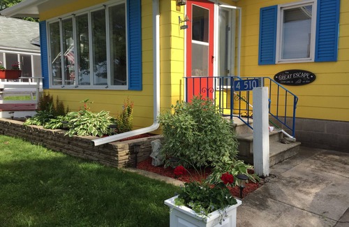 Clear Lake House | The Great Escape Sleeps 10 Comfortably (6 beds) & Awesome Lake Views!