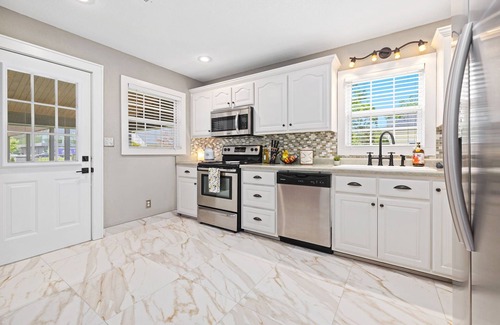 Downtown House | The Green Door Hideaway