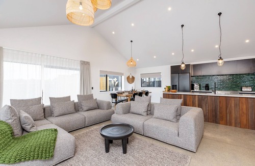 Martinborough House | The Green House: Luxe Eco Escape