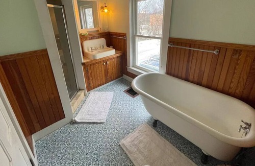 East Haven Rutland County Apartment | The Green Mountain Getaway