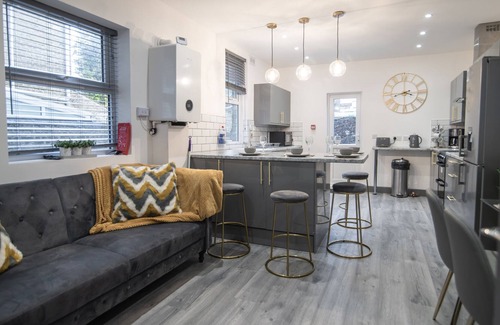 Dover House | THE GREY ELEGANCE, character holiday cottage, with hot tub in Dover