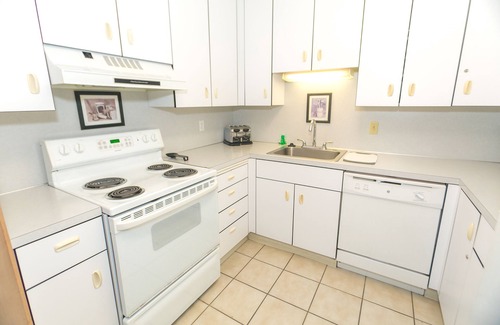 Ocean Shores Apartment | The Grey Gull