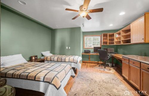 Duck Creek Village House | The Greyt Retreat