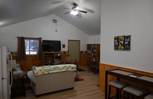 Trapper Creek Cabin | The Grizzly Den Cabin