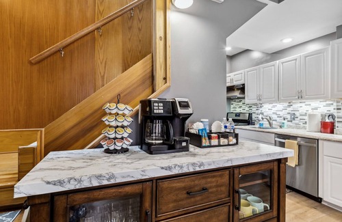 Tremont House | The Guardians Getaway: King Beds, Game Room, Patio