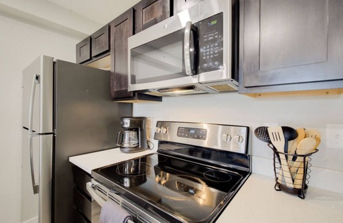 Manhattan Apartment | The Halftime Landing at Stadium Place