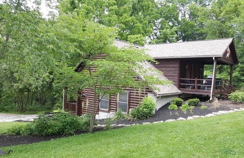Fredericktown Cabin | The Harmony Suite is a private cabin suite at Heartland Country Resort
