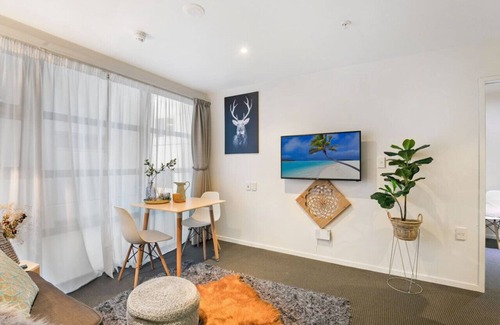 Grafton Apartment | The Haven CBD 1BR Apartment with 2 Bathrooms