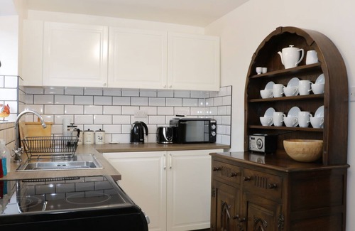 Pontesbury Cottage | THE HAYLOFT, pet friendly, character holiday cottage in Stiperstones