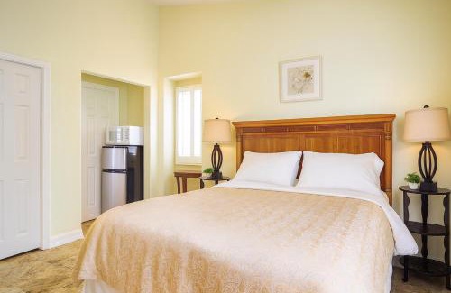 Hollywood Hills Apartment | The Heart Of Hollywood Hills