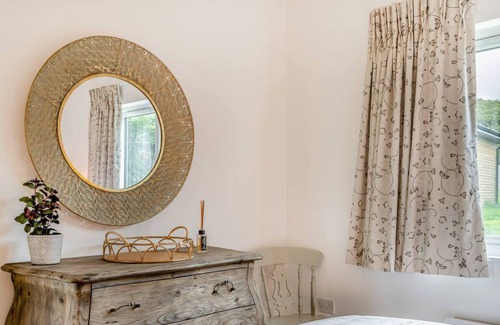 Monknash Ski Chalet | The Heritage Retreat