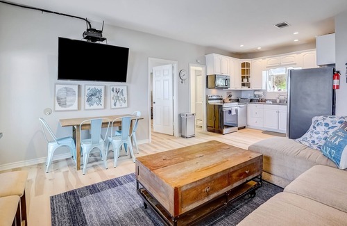 Burnet Apartment | The Heron on Lake Buchanan Dam | Studio in Burnet
