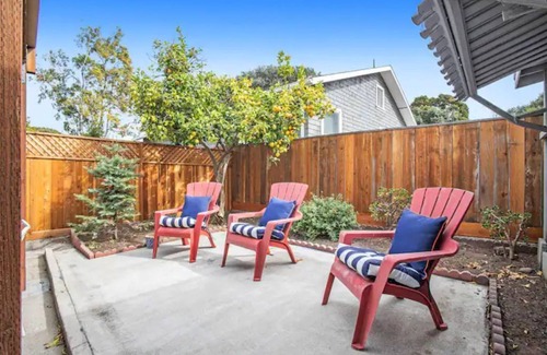 West Alameda House | The Hidden Gem- Pristine Renovated Flat Near Beach