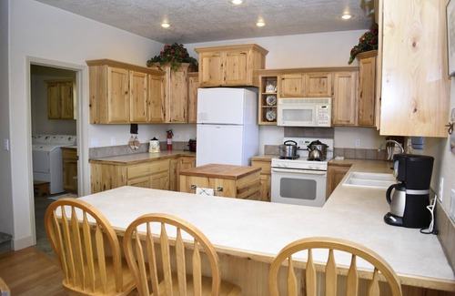 Cascade Cabin | The Hide Out On Pratt Mountain "off the grid" adventure since 1845