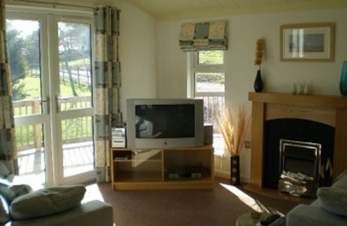 Eype Ski Chalet | The Hideaway-A Peaceful And private location, countryside views. 2 mins to beach