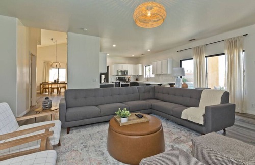 Indio House | The Hideaway | Large Pool + Billiards Table