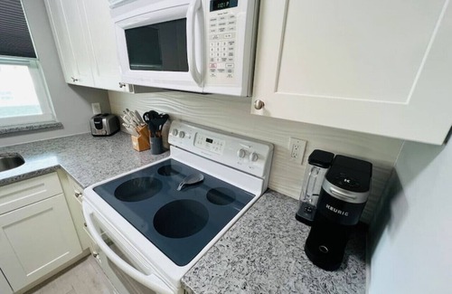 Banana River Estates Condo | The Hideaway - Pool & 5 Minutes from the Beach