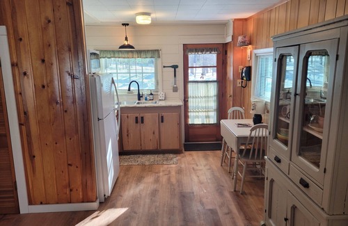 Higgins Lake Cabin | The Higgins Lake Hideaway - Super Cute and Great Location Only 3 Blocks from Higgins Lake!