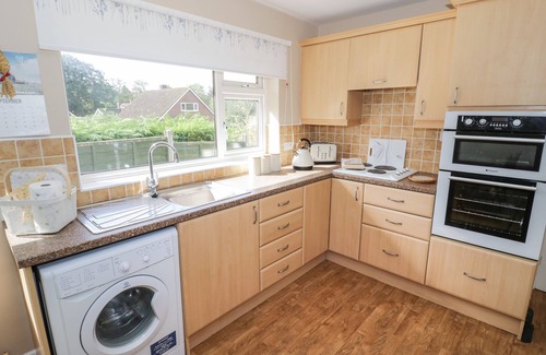 Church Stretton House | THE HIGHLANDS, family friendly, with a garden in Church Stretton