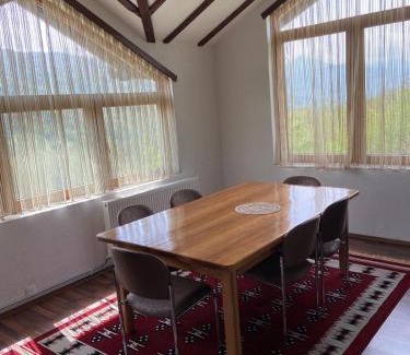 Prevalla Villa | The Hill House