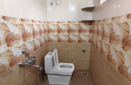 Hireguthi Hotel | The Hill View Guesthouse