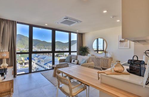 Cole Bay Apartment | The Hills Residence