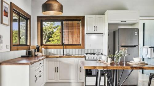 Coramba House | The Hitching Rail Hut - Romantic, Rural, Horses