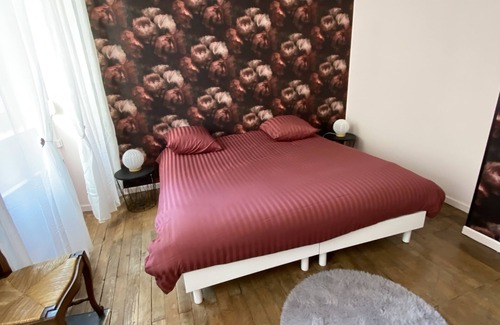 Avallon Apartment | The Holy Father