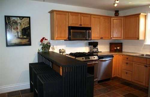 Historic Old Town House | The Homestead - Luxury Cottage with Heated Pool in Historic Old Town NOTL