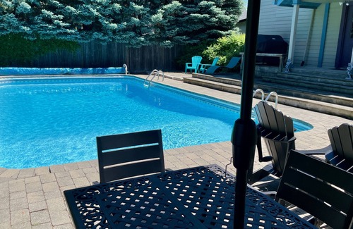Historic Old Town House | The Homestead - Luxury Cottage with Heated Pool in Historic Old Town NOTL