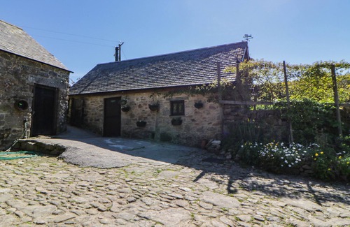 Newton Abbot Cabin | THE HOMESTEAD, romantic, character holiday cottage in Poundsgate