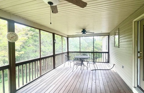 Rineyville House | The Honey Spot! Your Quiet retreat in Rineyville.