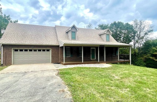 Rineyville House | The Honey Spot! Your Quiet retreat in Rineyville.